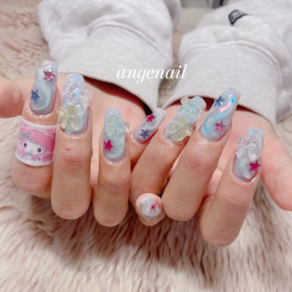 ネイル ハンドネイル オーナーネイリスト MAKIのネイルデザイン