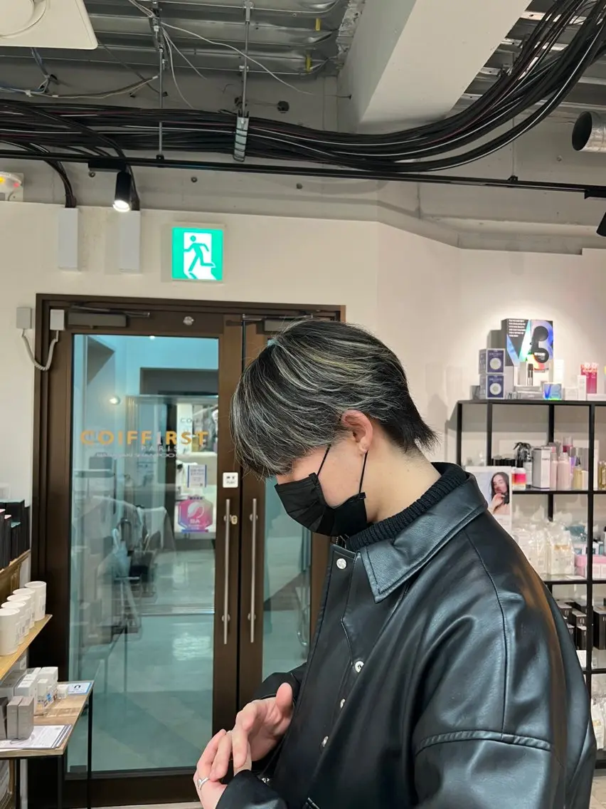 メンズ メンズハイライト 林 龍誠のヘアスタイル