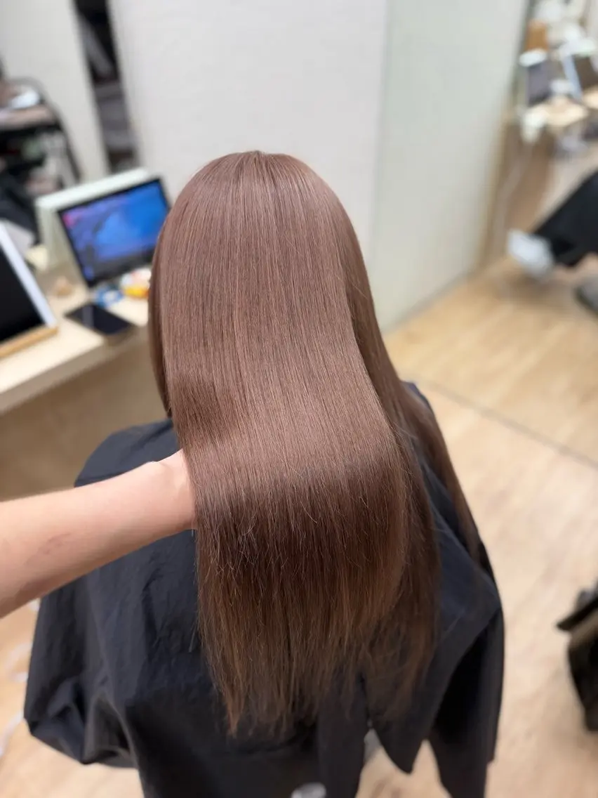 セミロング カラー ヘアカラー 小林 円香のヘアスタイル
