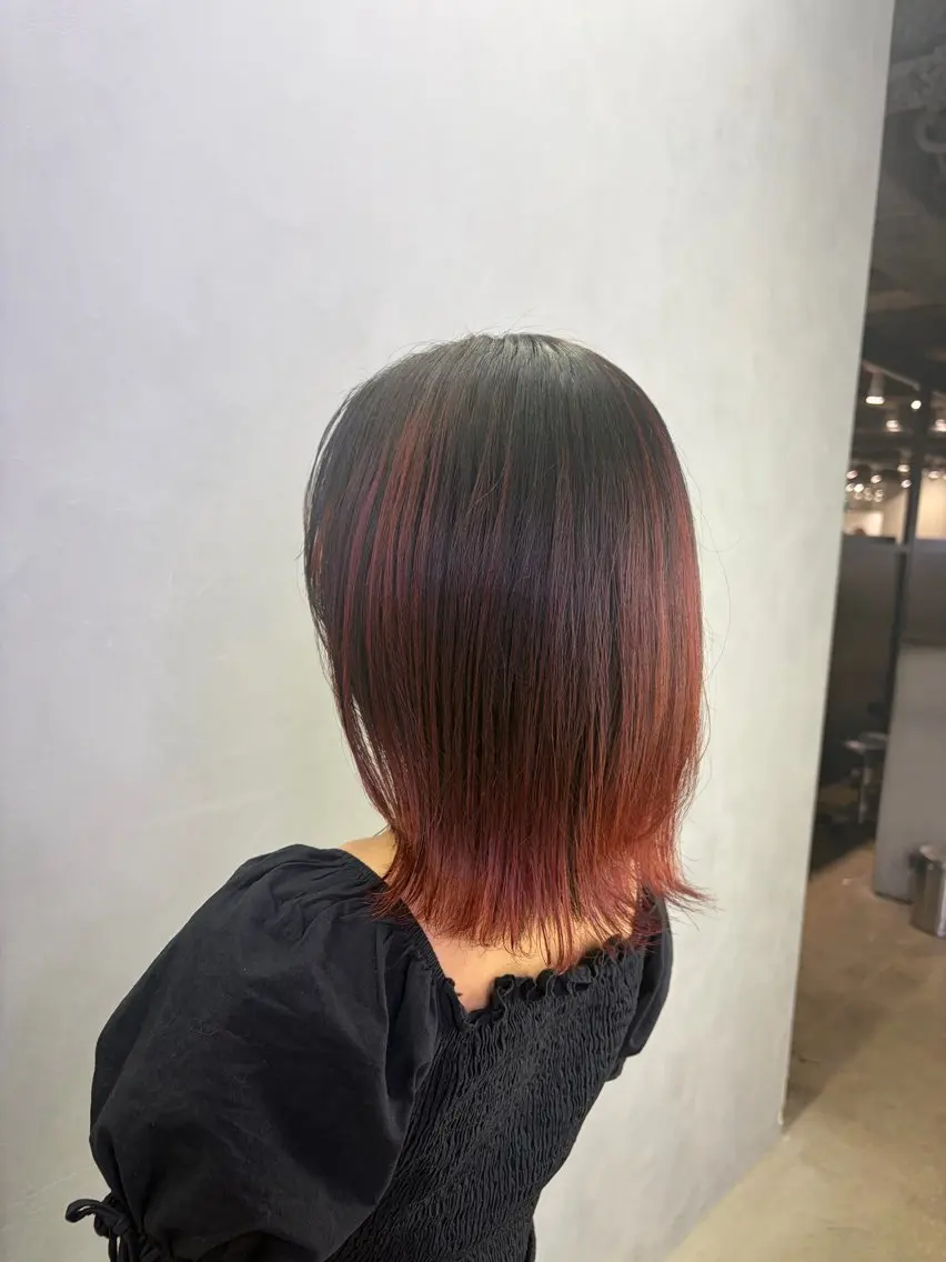 ミディアム カット ヘアカラー カミヤマ リョウマのヘアスタイル