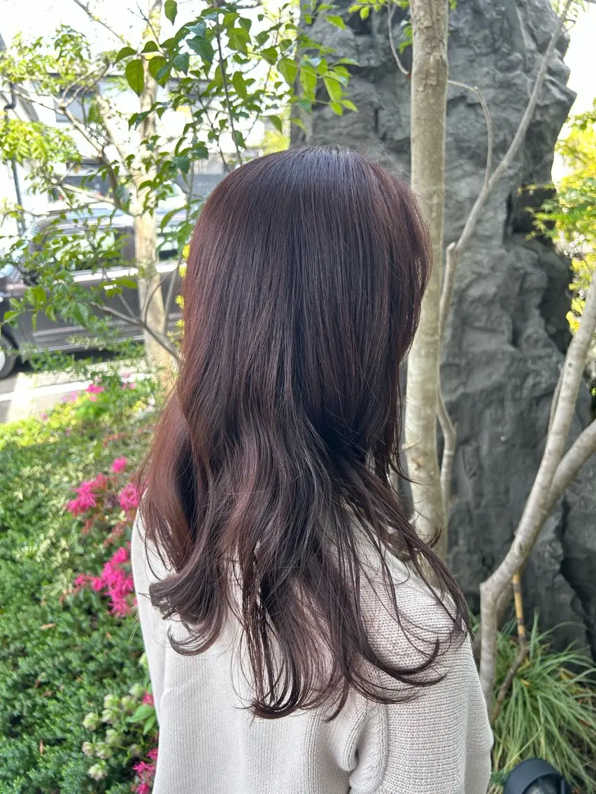 ロング カラー 柳内 まゆのヘアスタイル