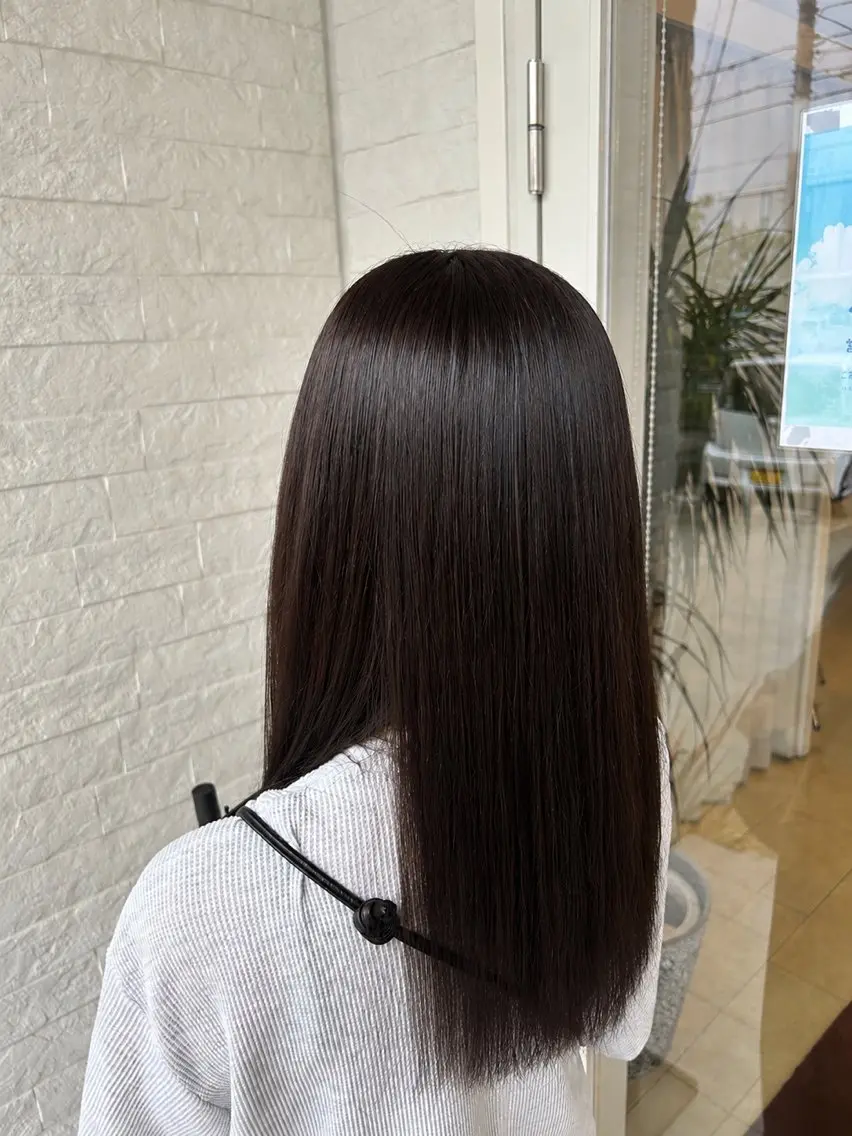 ロング カラー イヤリングカラー ヘアカラー 菊地 未夢のヘアスタイル