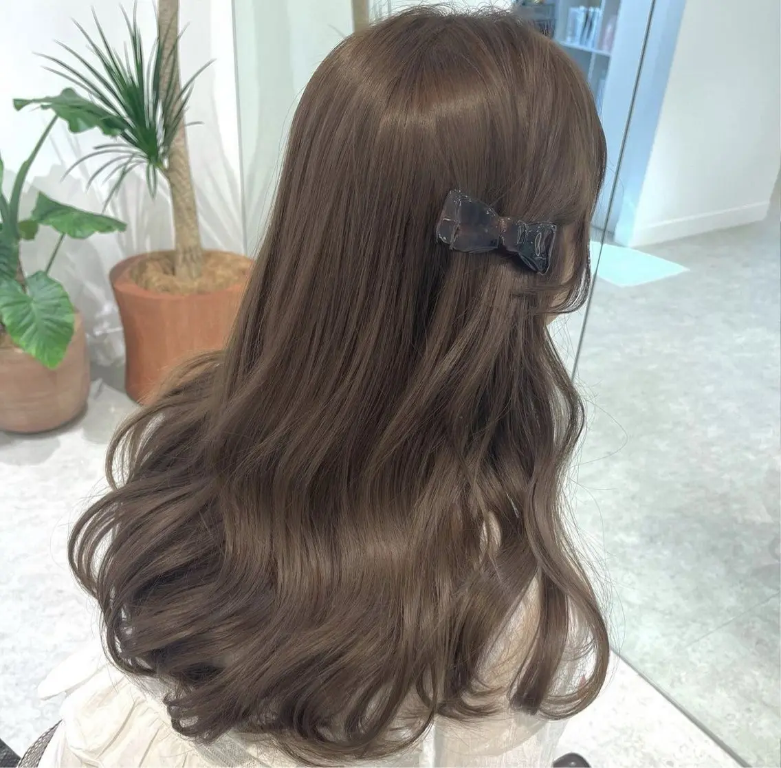 ロング カラー ベージュカラー ブリーチ ダブルカラー ヘーゼル ブリーチなしカラー ヘアカラー ハイトーンカラー🎀 はなえのヘアスタイル