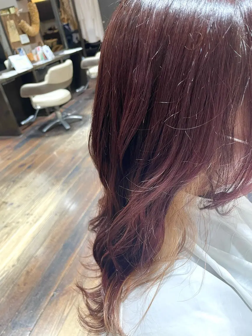 ロング カラー ブリーチ 透明感カラー デザインカラー イヤリングカラー 渡邉 光姫のヘアスタイル
