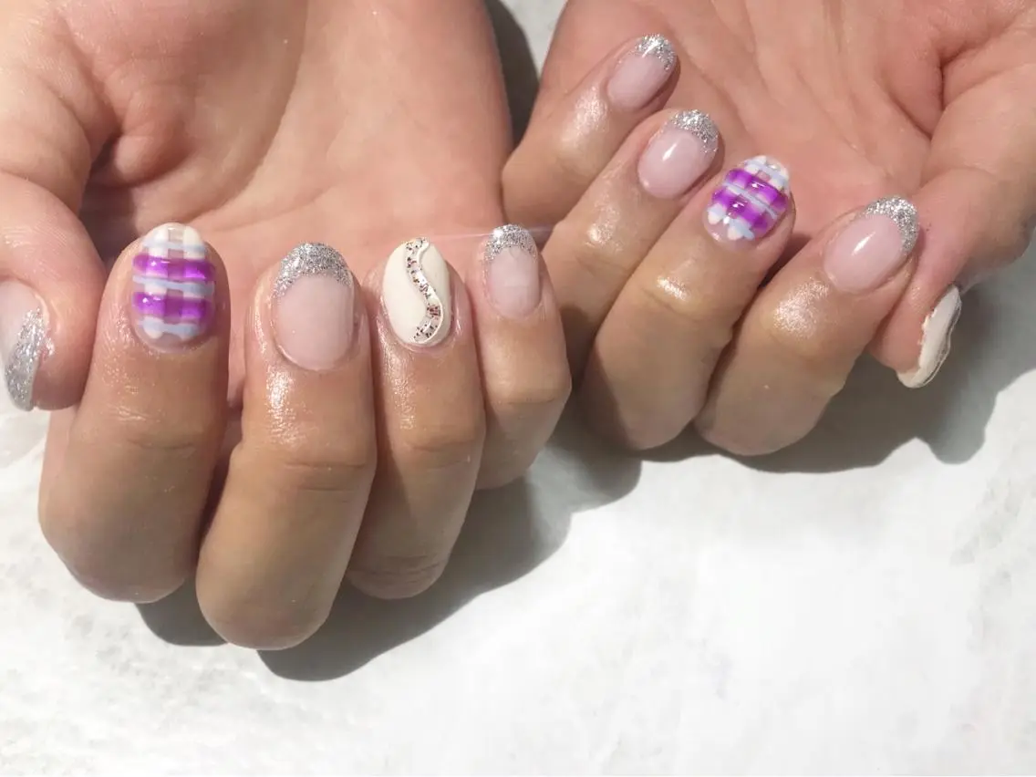 ネイル フットネイル フレンチネイル ニュアンスネイル シルバー シンプルネイル nail fufla ♡yamane♡のネイルデザイン