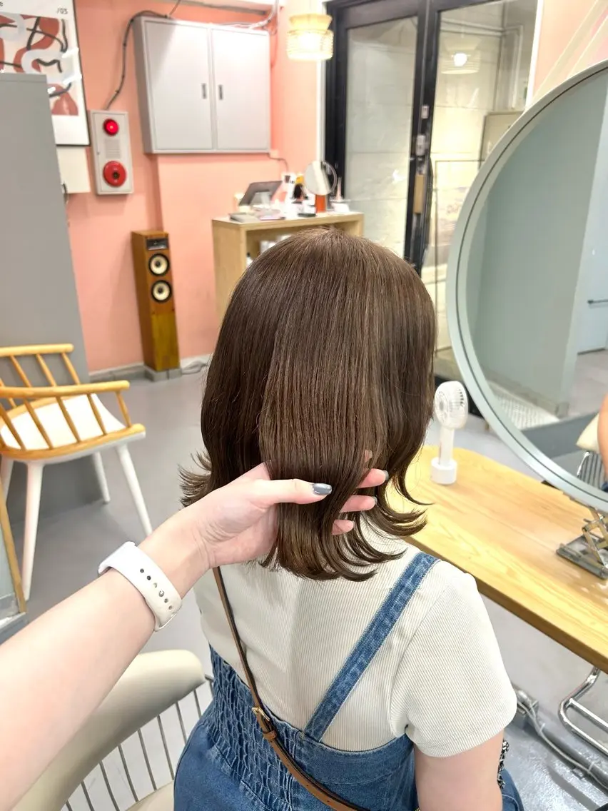 ミディアム カラー ベージュカラー ブリーチ ダメージレスカラー /ひなののヘアスタイル
