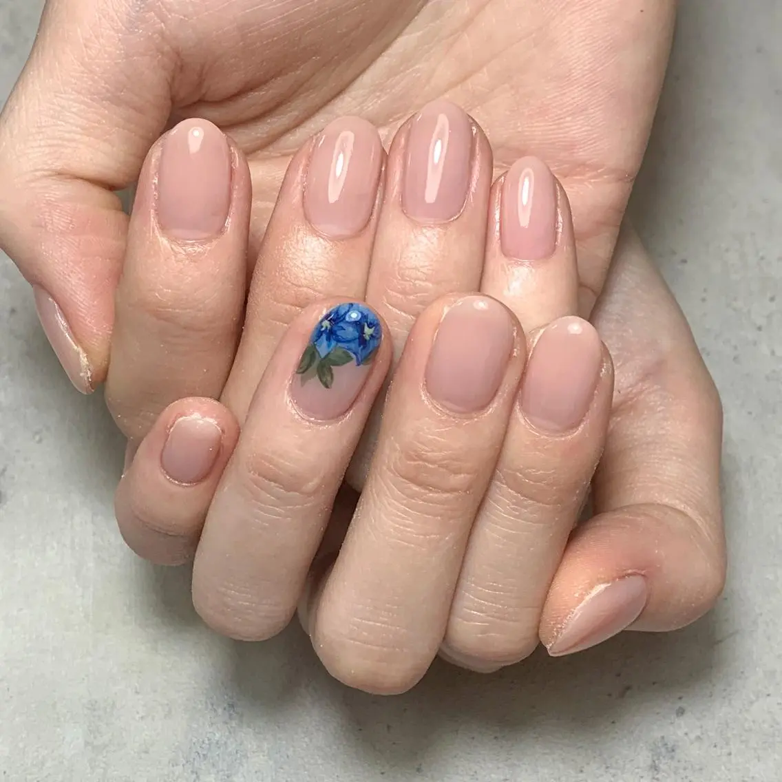 ネイル ジェルネイル FIORITURA aiのネイルデザイン