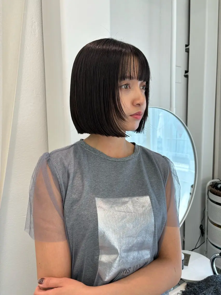 ショート カラー ボブレイヤー グレージュ ボブ レイヤーカット カット ヘアカラー トリートメント レイヤーカット🎀 kanaのヘアスタイル