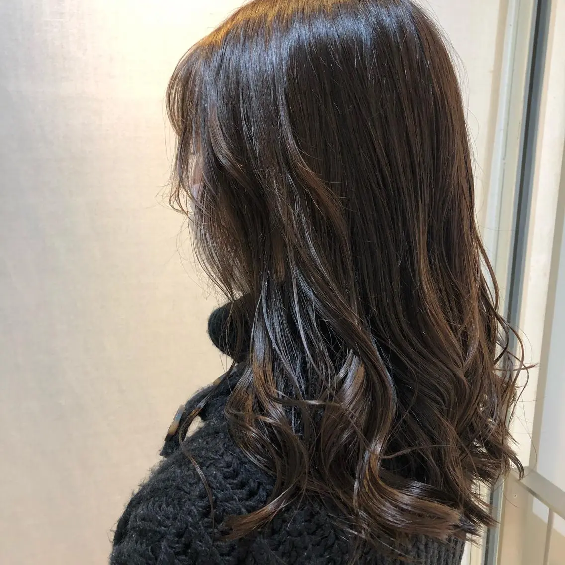 ミディアム 鶴﨑 美優亜のヘアスタイル