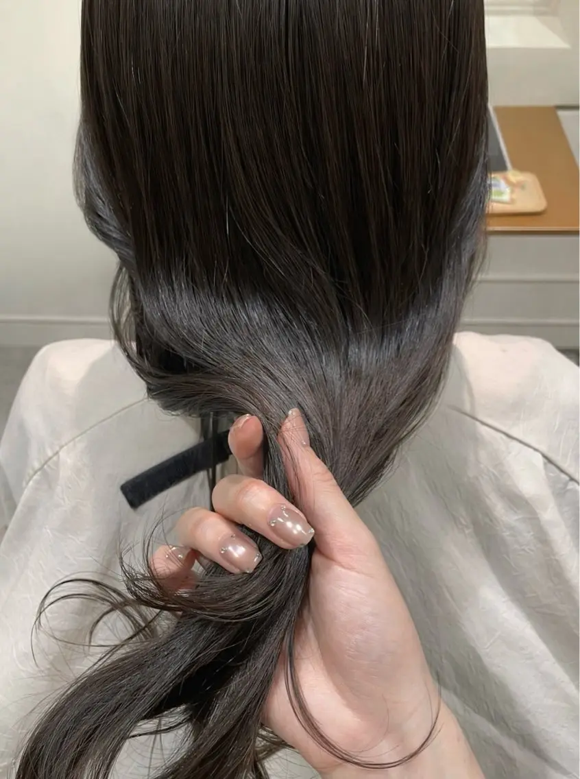ロング カット ヘアカラー 本城 紗良のヘアスタイル