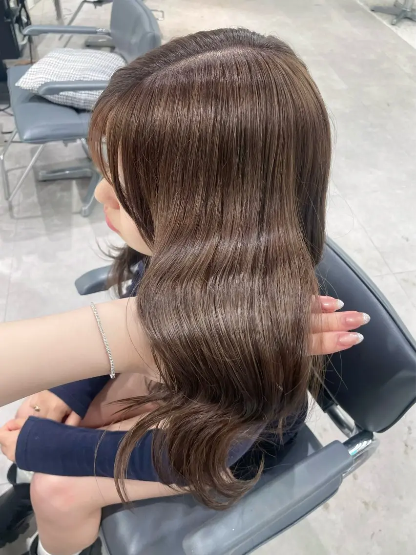 ロング カラー ブリーチ ブラウンカラー 透明感カラー ダブルカラー ヘアカラー Kana 艶カラー透明感カラーのヘアスタイル