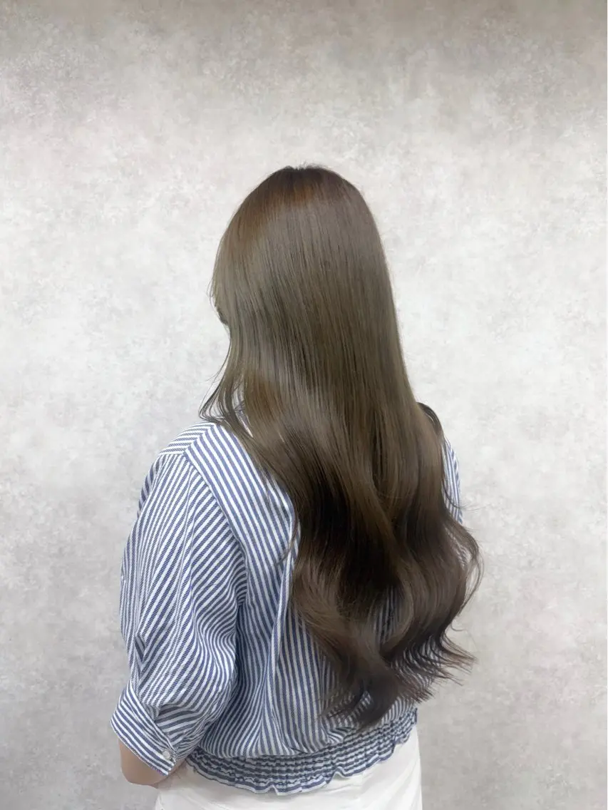 ロング カラー オリーブカラー カット ヘアカラー トリートメント 村田梨乃/ minim hairのヘアスタイル
