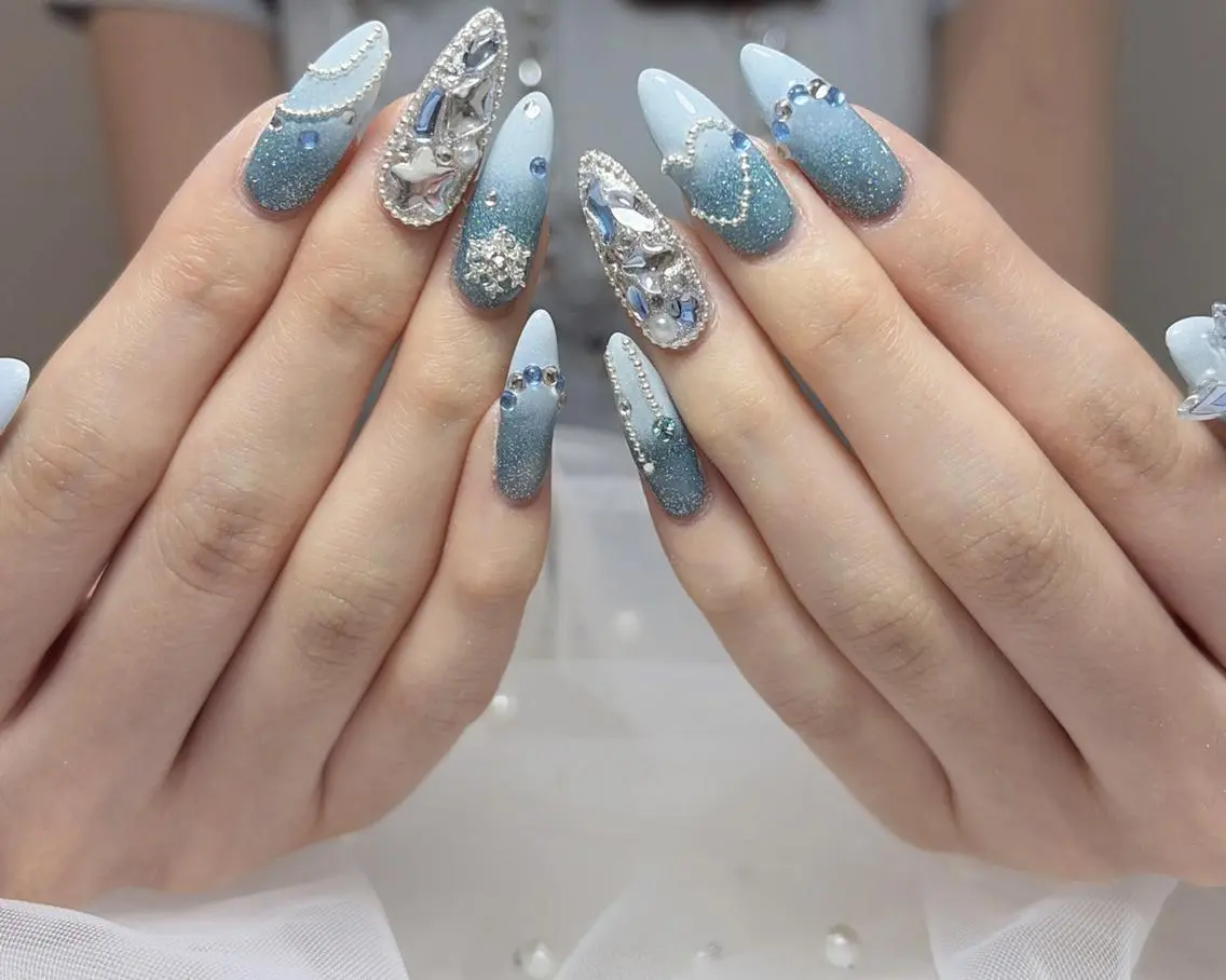 ネイル ハンドネイル KIRA Nailsのネイルデザイン