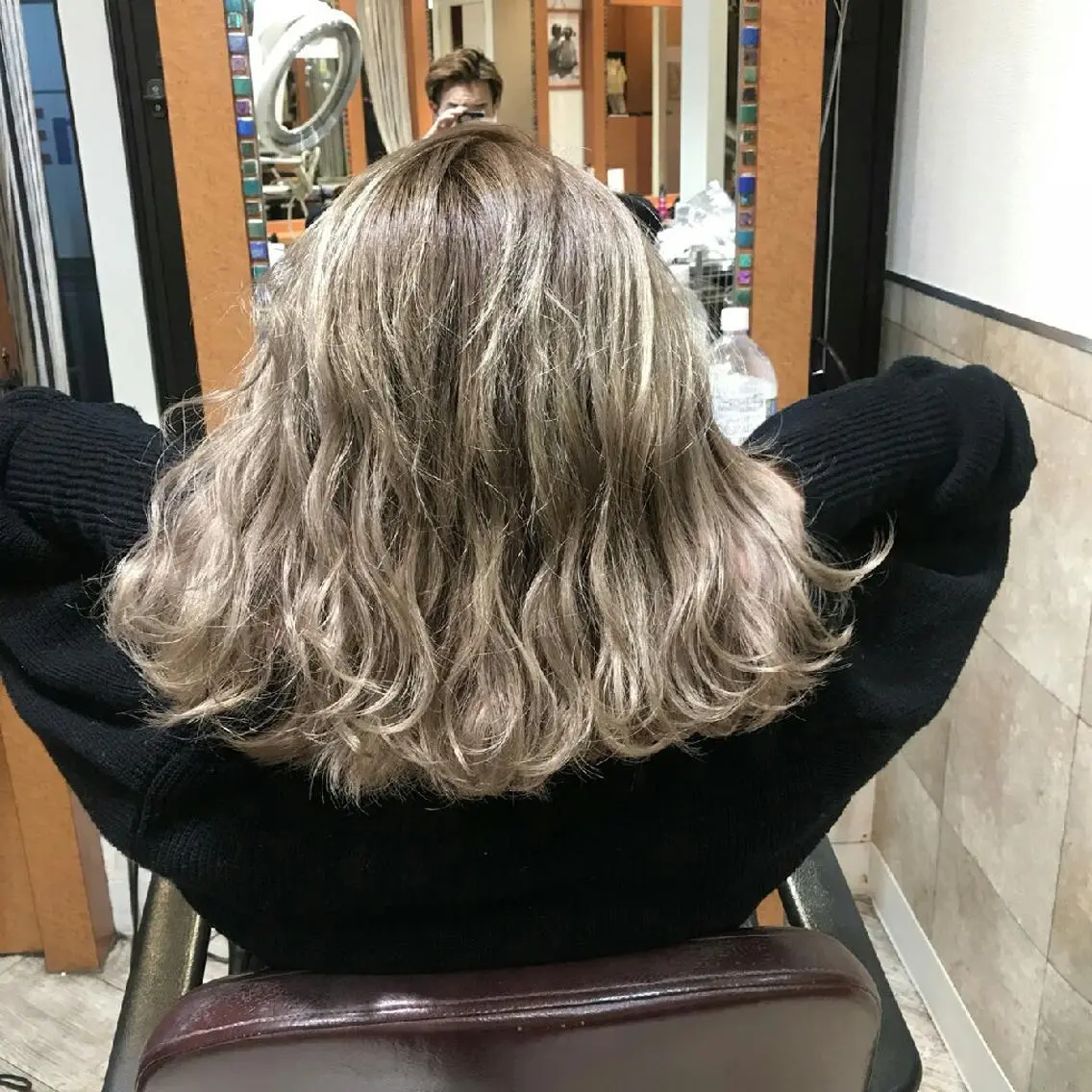ミディアム カラー ブリーチ ハイライトカラー ハイライト 100%髪質改善特化 TRUNSのヘアスタイル