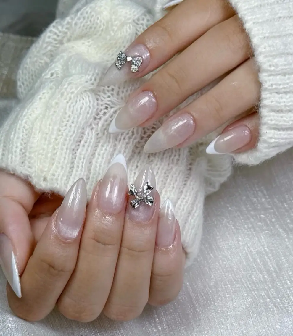ネイル チークネイル フレンチネイル グラデーション キラキラネイル 韓国ネイル Minette nailHuongのネイルデザイン