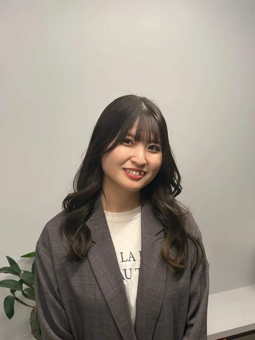 ロング 顔まわりレイヤー 顔周りカット レイヤーカット 🎀︎maho/暖色 /レイヤーカット‎のヘアスタイル