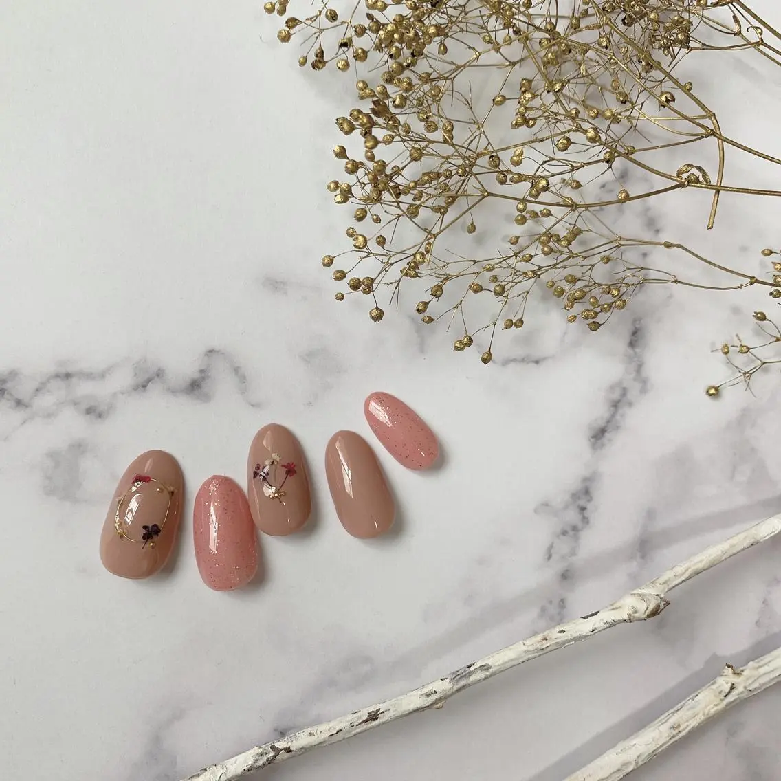 ネイル 神戸駅ネイルサロン PE NAILSのネイルデザイン