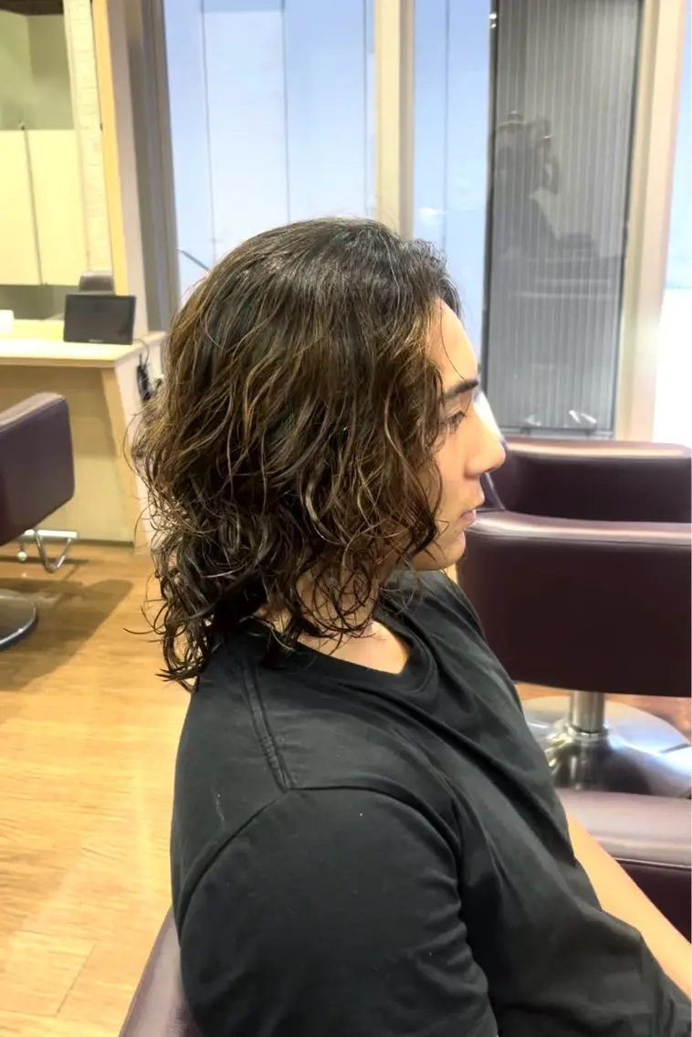 パーマ メンズ メンズブリーチ 髪質改善 山本梨華/ 透明感カラーのヘアスタイル