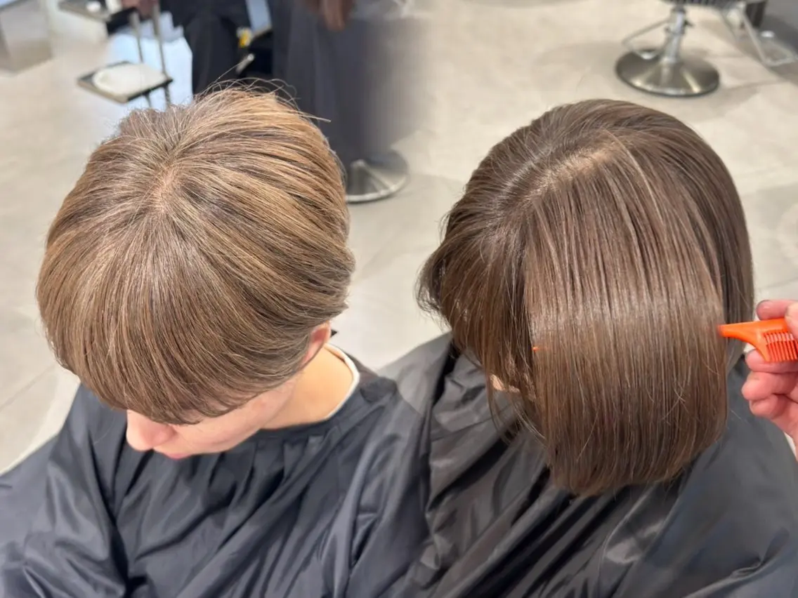 ショート カラー ベージュカラー 上村 将人のヘアスタイル