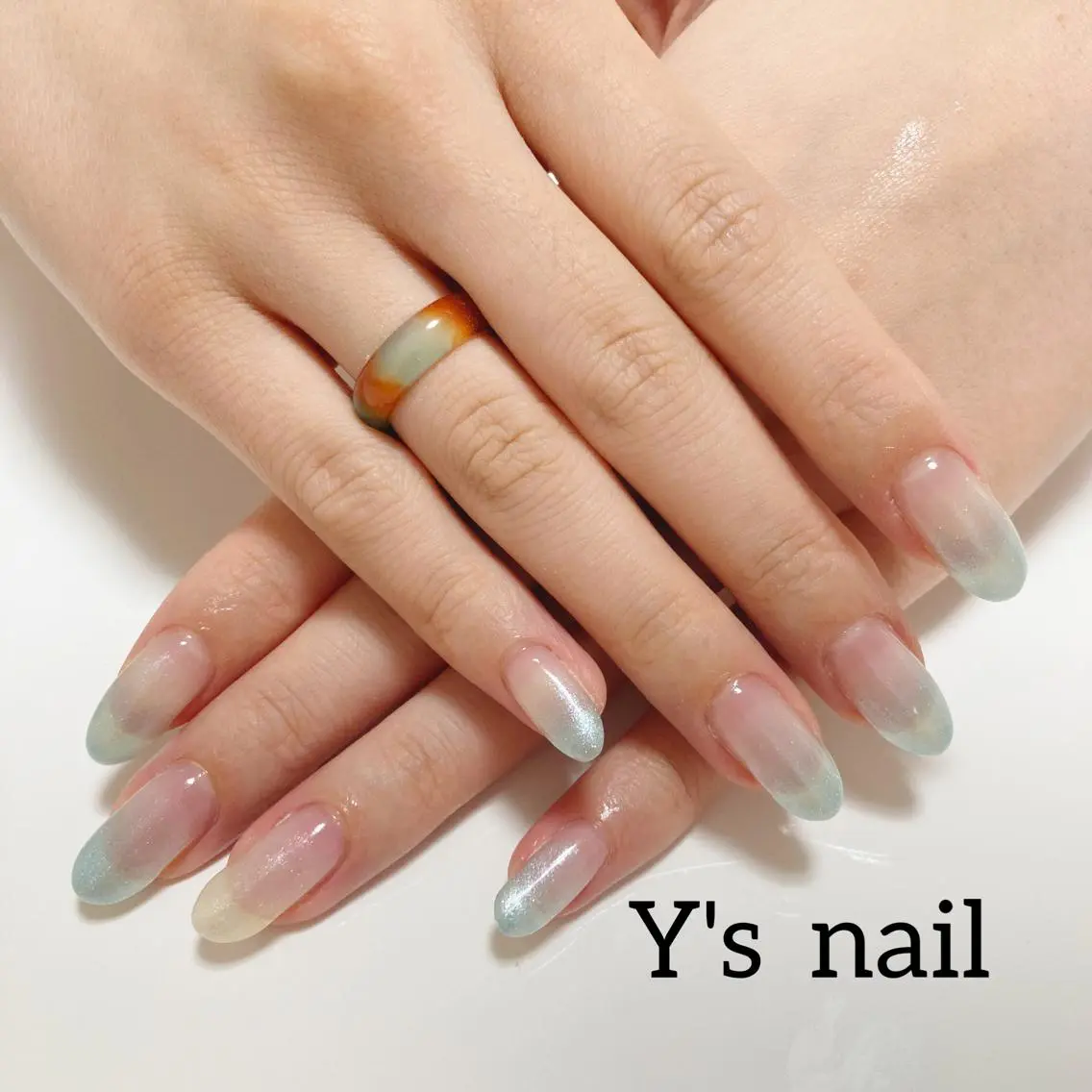 ネイル ブルー グラデーション 手書きが得意🖌️ Y’s  nailのネイルデザイン