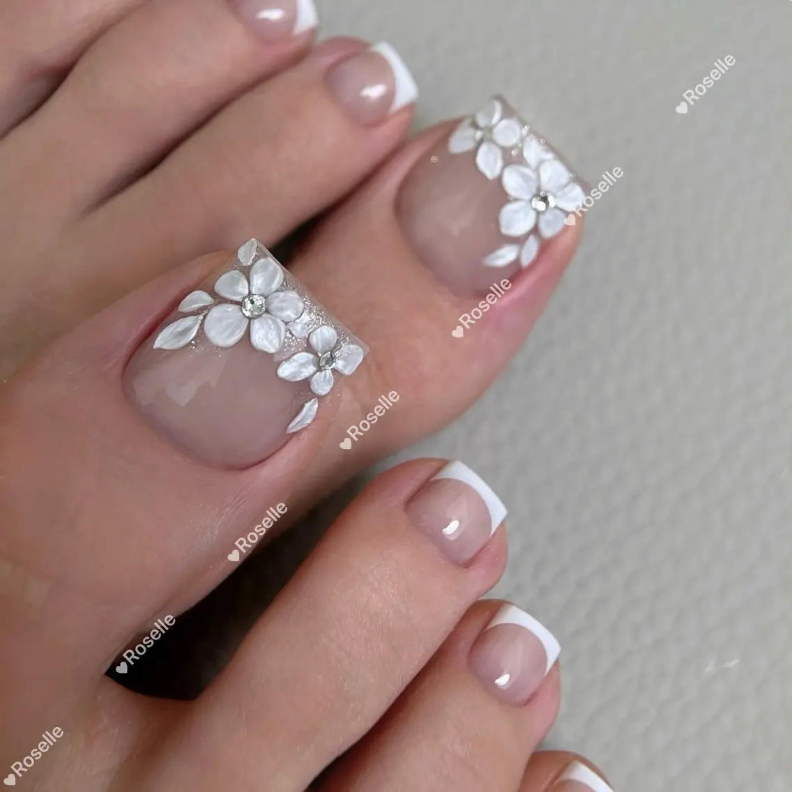 ネイル フットネイル ROSELLE REIKAのネイルデザイン