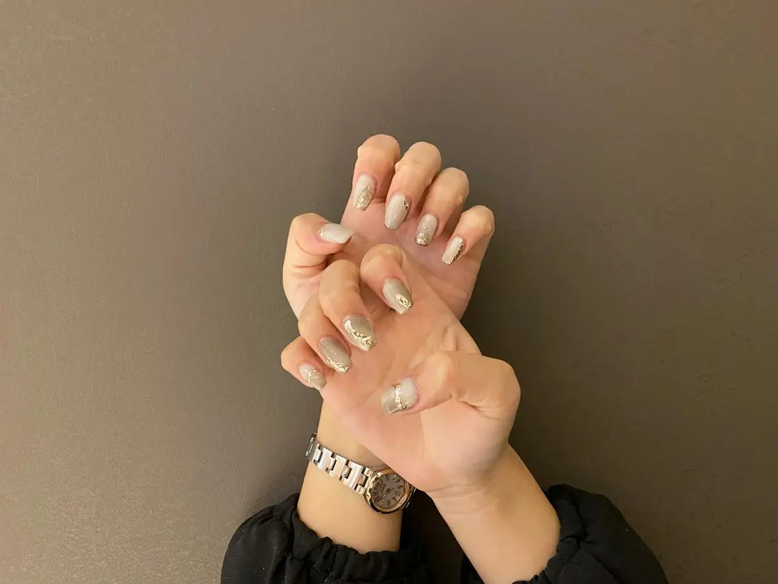 ネイル アートネイル ミラーネイル ニュアンスネイル 韓国ヘア🕊村上 ののこ🕊のヘアスタイル