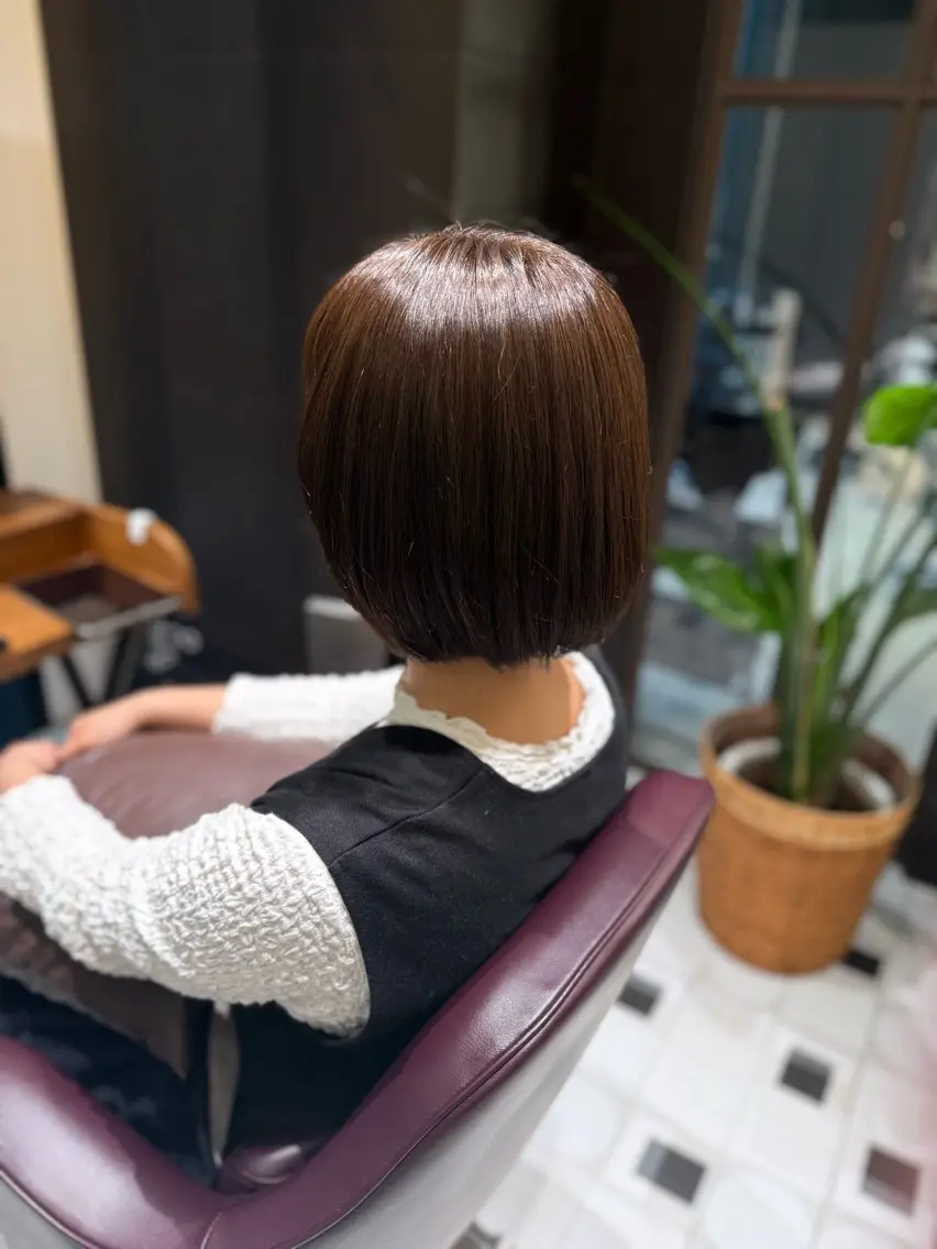 ショート カラー ヘアカラー トリートメント シモヤ ルカのヘアスタイル