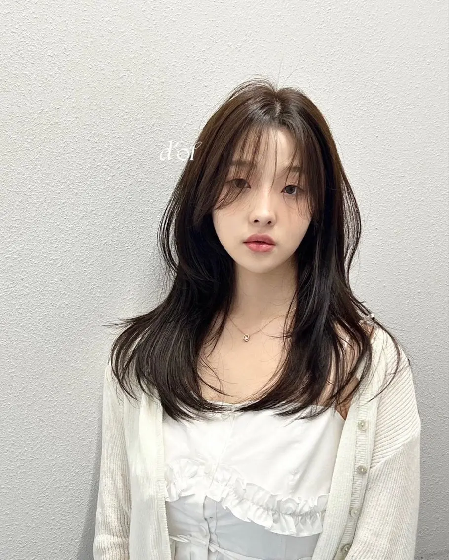 ミディアム レイヤーカット カット ヘアカラー トリートメント Nakajima Eijiのヘアスタイル