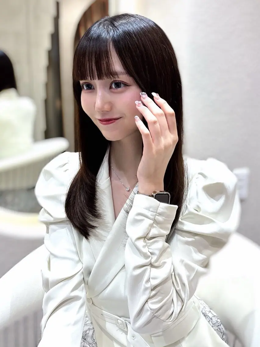 セミロング カット ヘアカラー 縮毛矯正 トリートメント 上品♡韓国レイヤー 🤍のの🤍のヘアスタイル