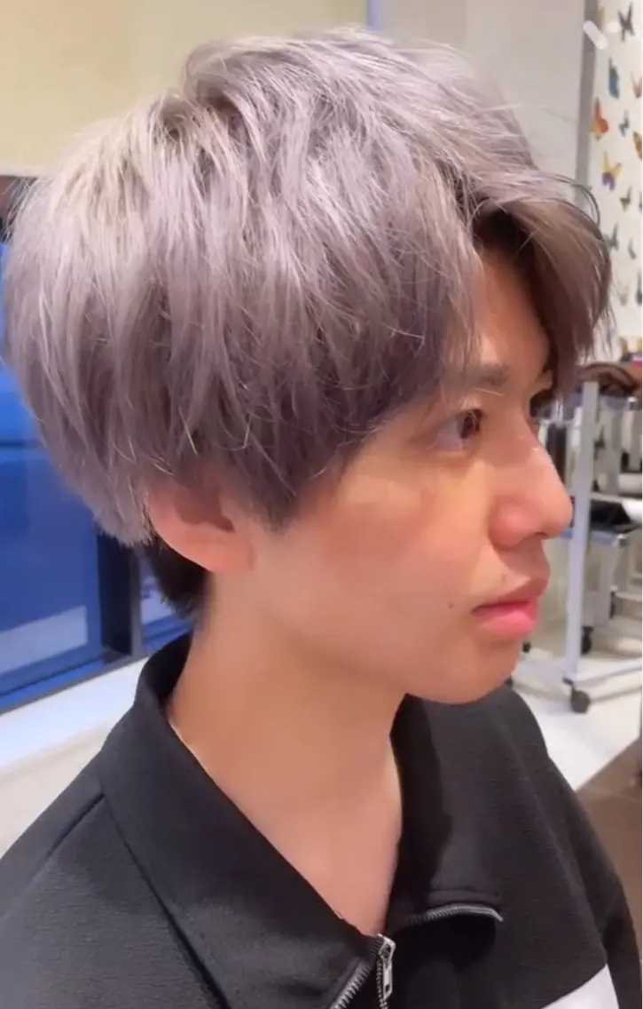 カラー メンズ 渡部 優衣のヘアスタイル