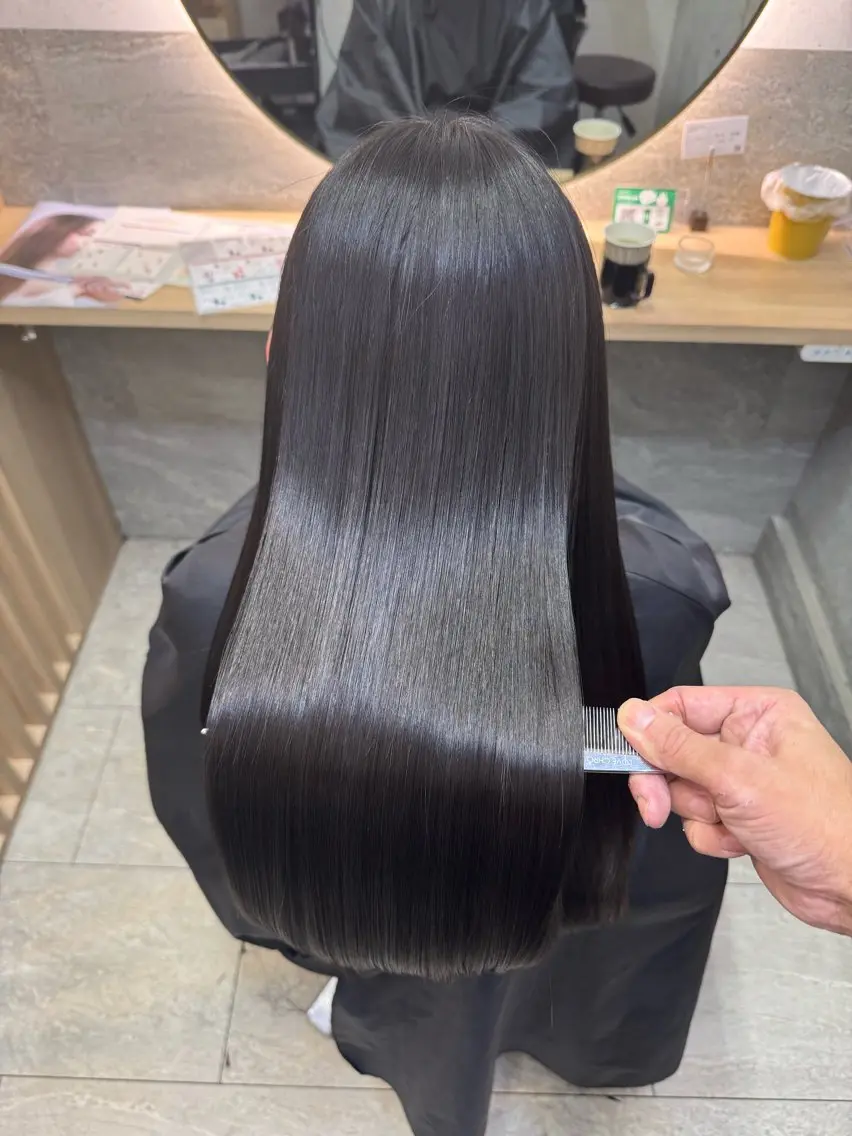 【平日限定】カット＋カラー＋６stepオージュア＋ヘッドスパ5分の写真