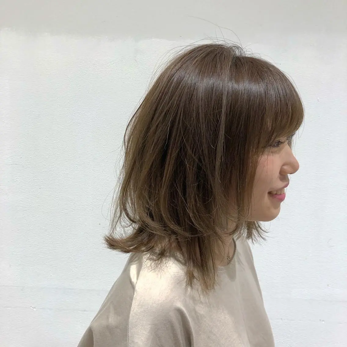 ミディアム カラー ベージュカラー ハイライトカラー オレンジ ハイライト カット ヘアカラー トリートメント wカラー 指名No1かけるのヘアスタイル