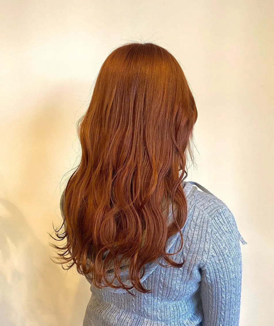 ロング カラー ブリーチ ブラウンカラー オレンジ オレンジブラウン ヘアカラー Ludwig AIRIのヘアスタイル