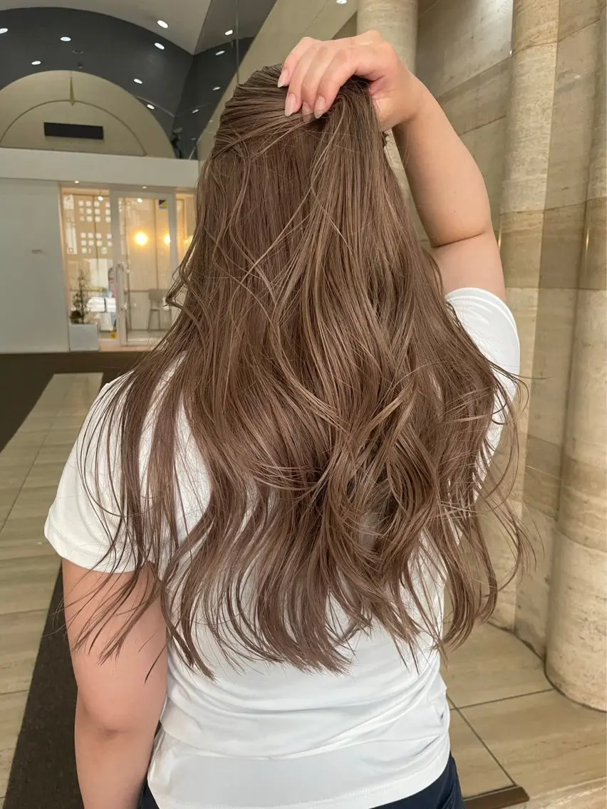 ロング レイヤー/エクステ Veluaのヘアスタイル