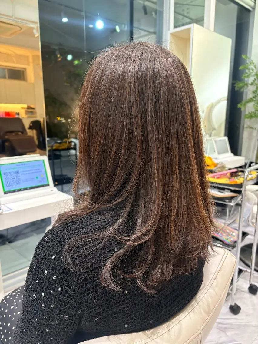 ミディアム 明壁 沙弓のヘアスタイル