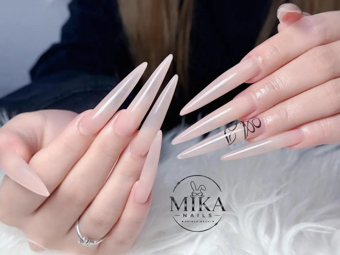 ネイル アートネイル チークネイル ドット フットネイル フレンチネイル ハンドネイル 🌷Luna Mika🌷のネイルデザイン