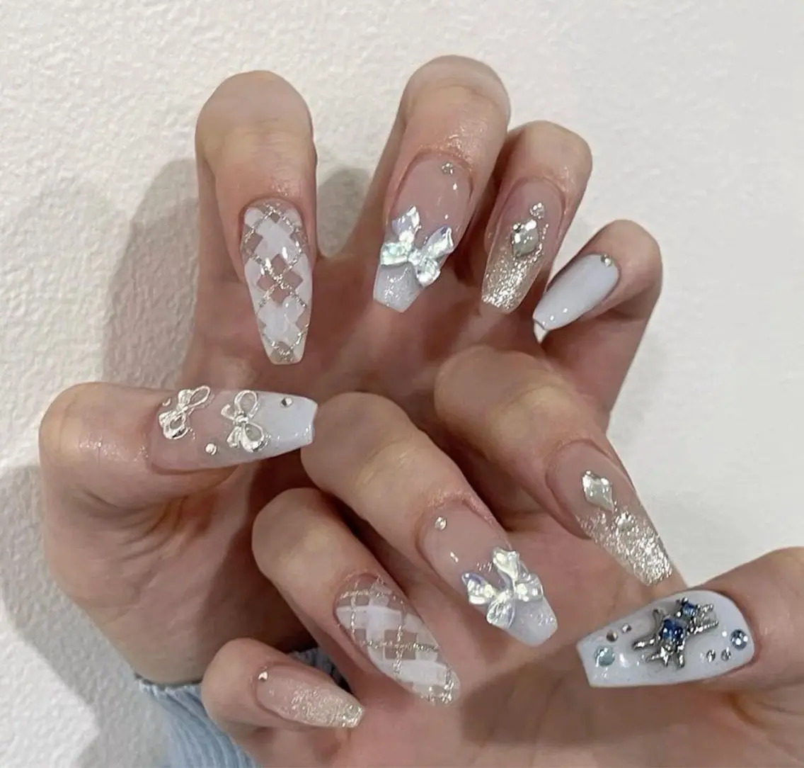 ネイル ハロウィン マグネットネイル ミラーネイル ピンク ネイルチップ Lee Nailsのネイルデザイン