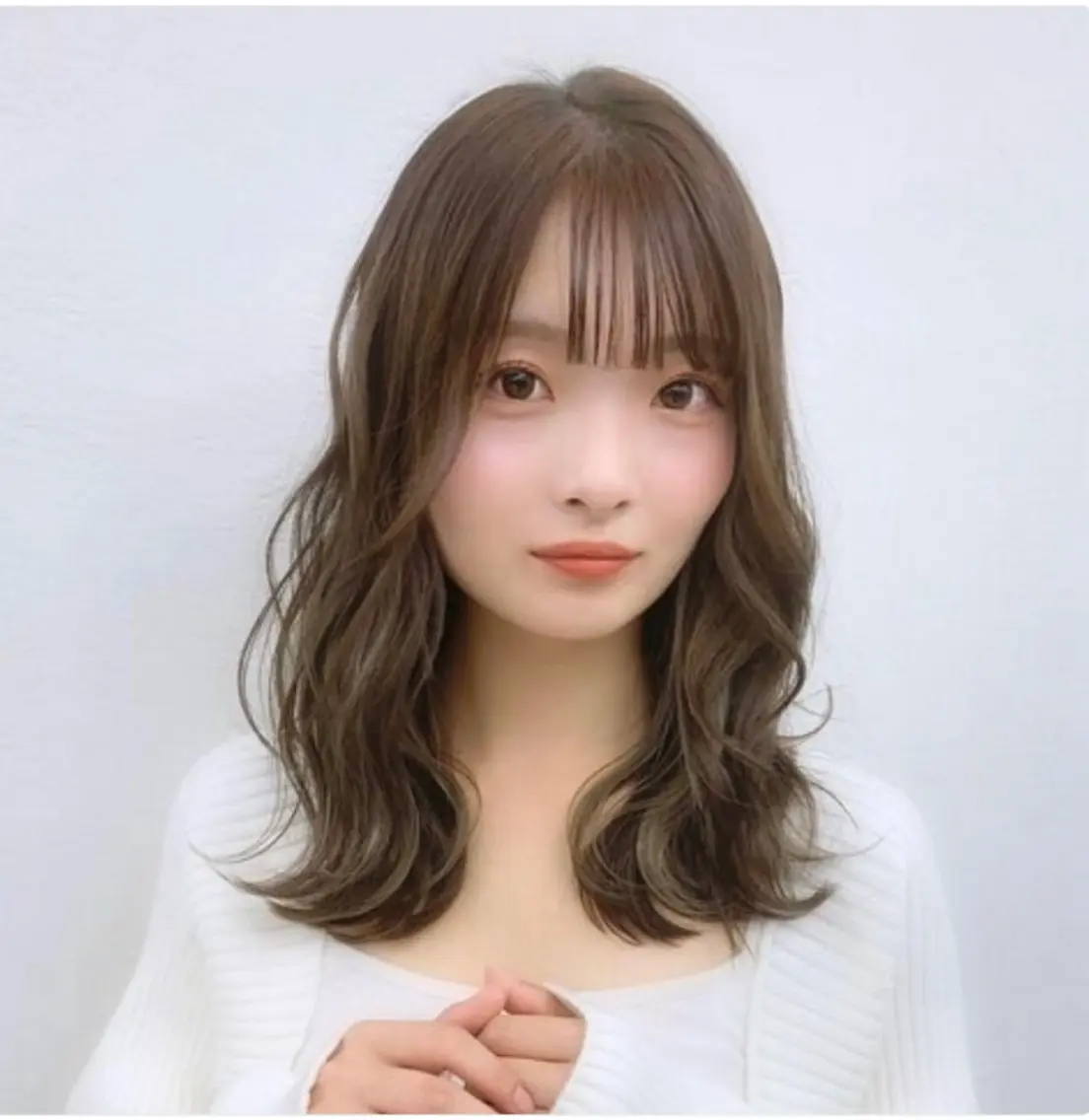 セミロング 梶 久菜乃のヘアスタイル