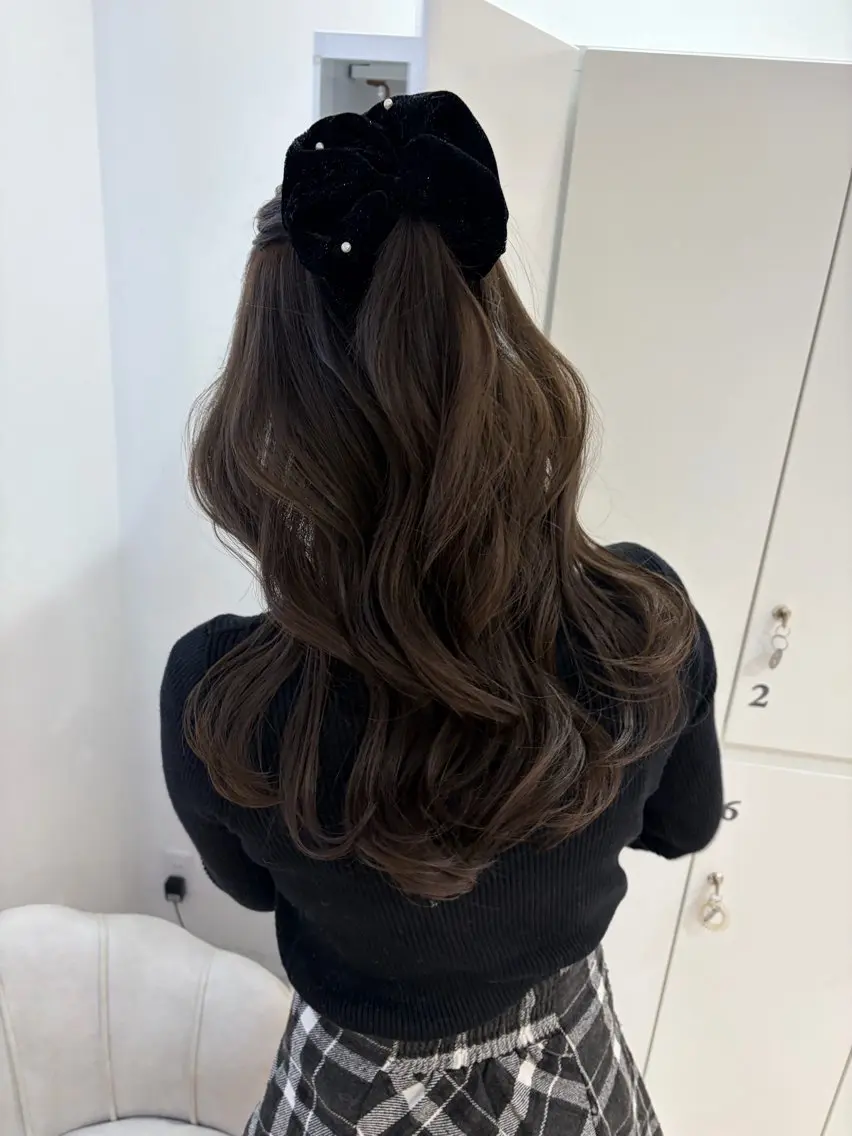 セミロング カラー ヘアアレンジ カット ヘアカラー トリートメント ヘアセット/レイヤー 縮毛矯正/はるか🎀のヘアスタイル