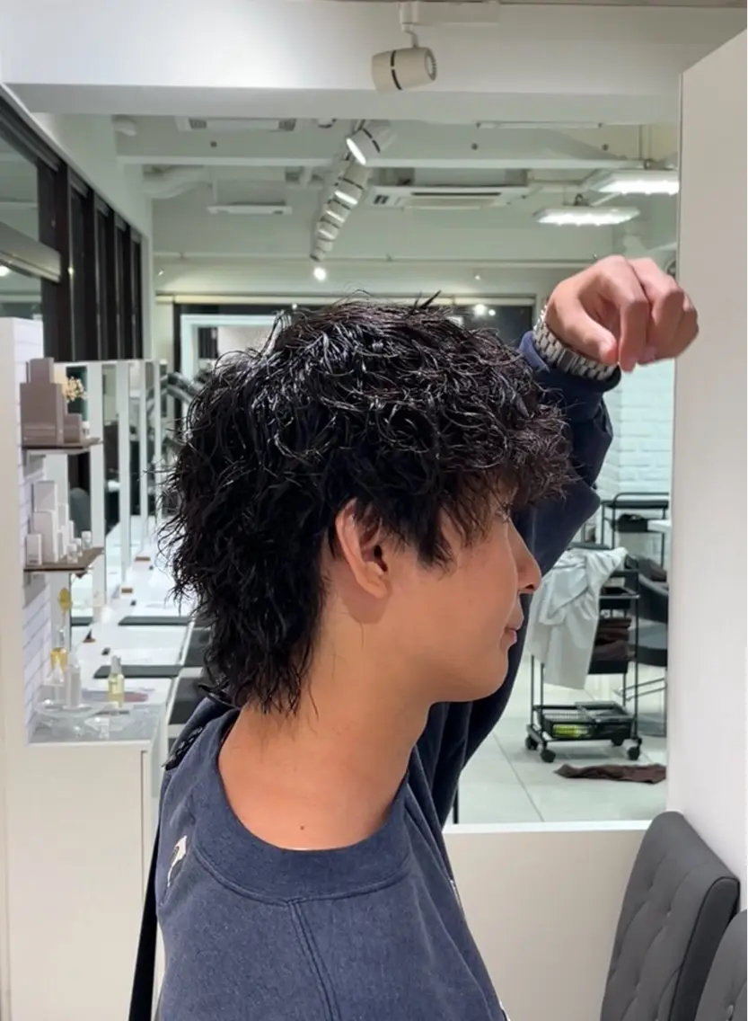 ショート カラー パーマ メンズ カット パーマ トリートメント 【シャドウパーマ センターパート】義心のヘアスタイル