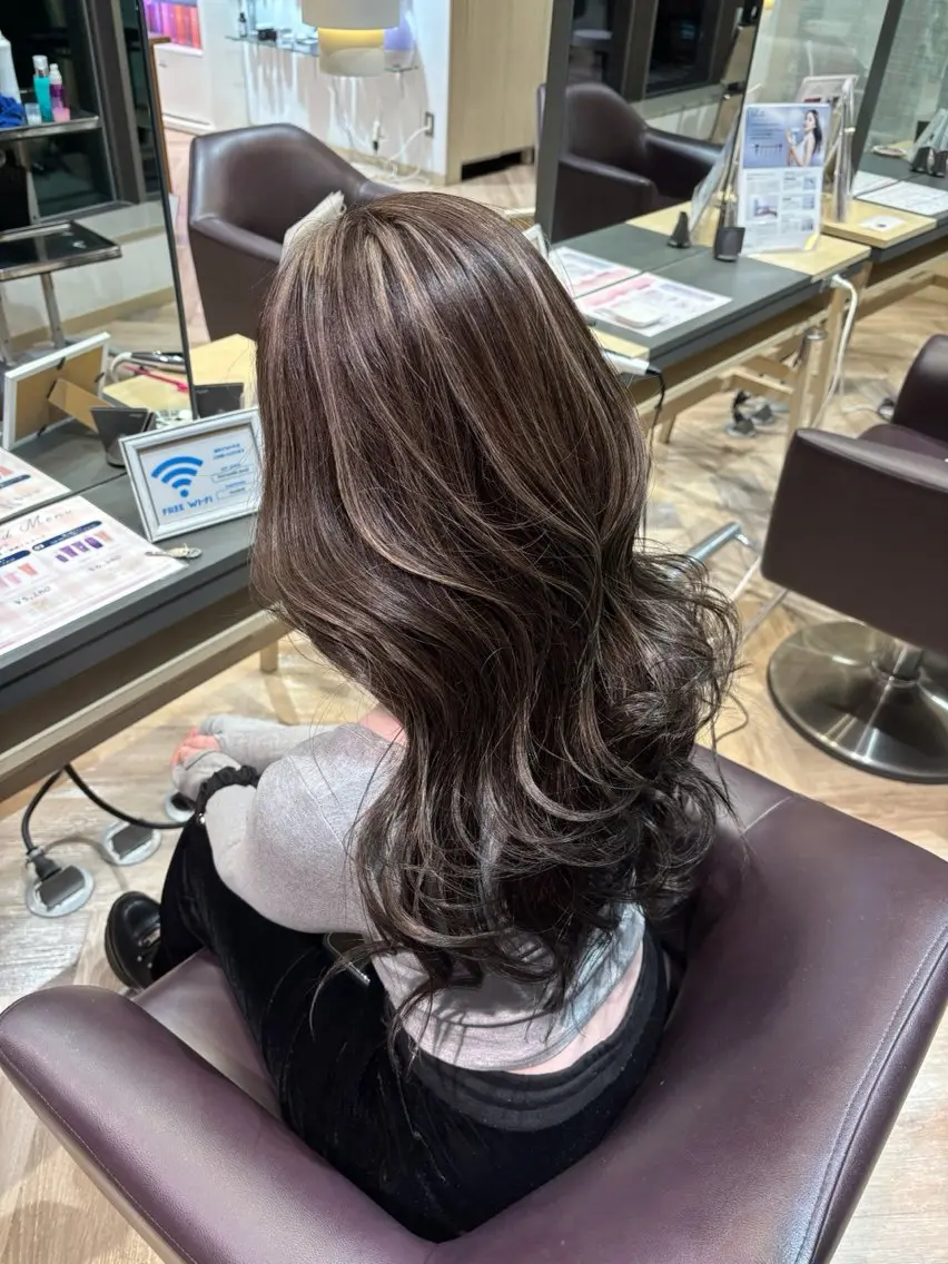 カラー ヘアカラー タカハシ アン🎧 🤍のヘアスタイル