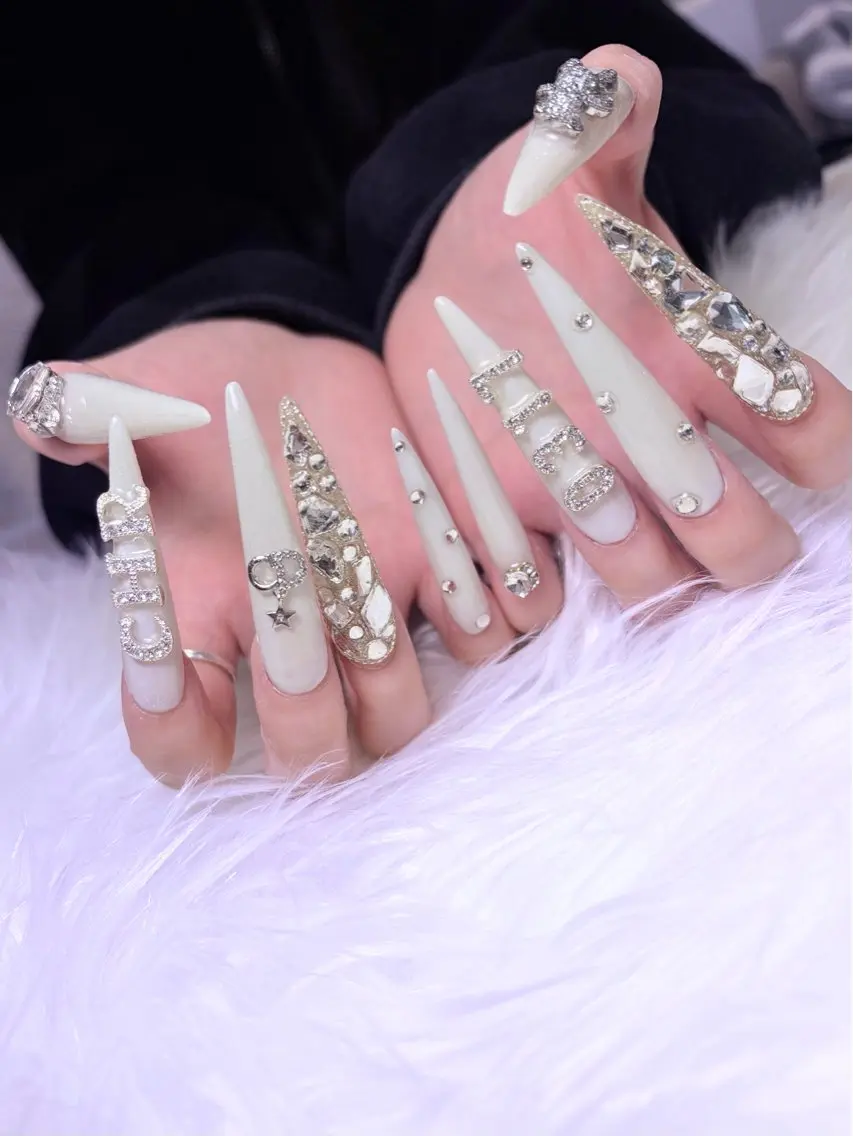 ネイル アートネイル ロングネイル スカルプネイル ハンドネイル Nailsalon E's cafeのネイルデザイン