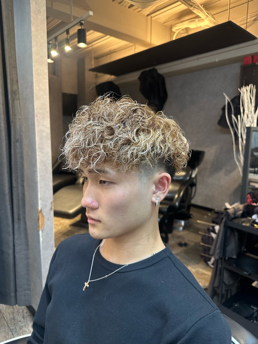 カラー パーマ メンズ 💥律喜💥/パーマ /メンズ/フェードのヘアスタイル