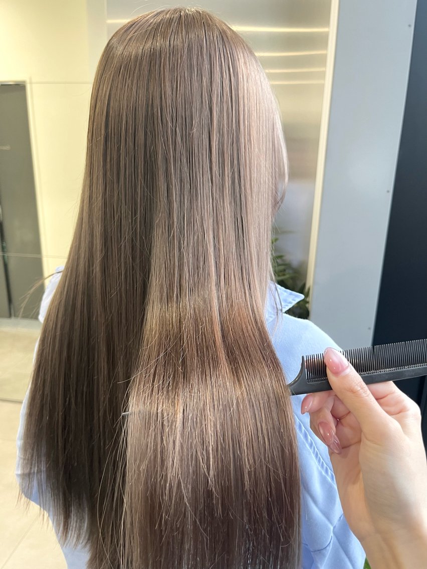 ロング カラー グレージュ ヘアカラー 天野 利咲のヘアスタイル