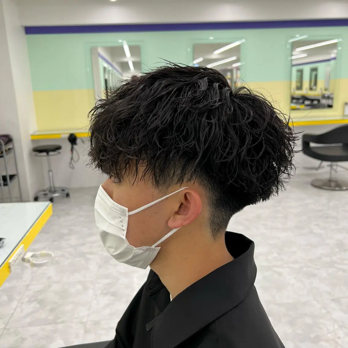 ショート カラー パーマ ヘアアレンジ メンズ キッズ ネイル アイブロウ アップバング センターパート メンズハイライト マッシュ メンズパーマ 🔷横浜1のパーマ 職人🔷将太郎のヘアスタイル