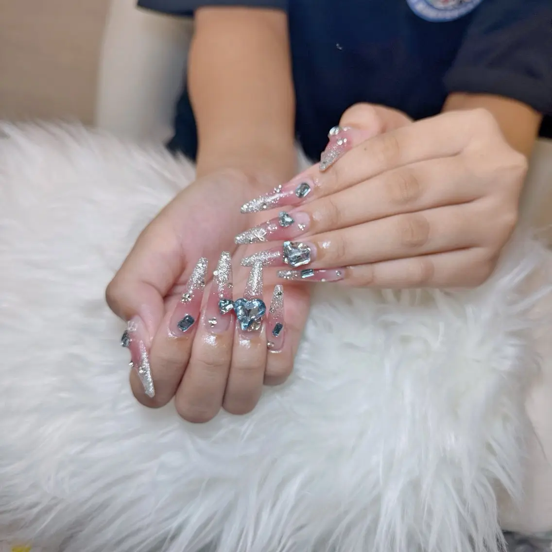 ネイル ハンドネイル ハンドケア Anh Nail 歌舞伎町のネイルデザイン