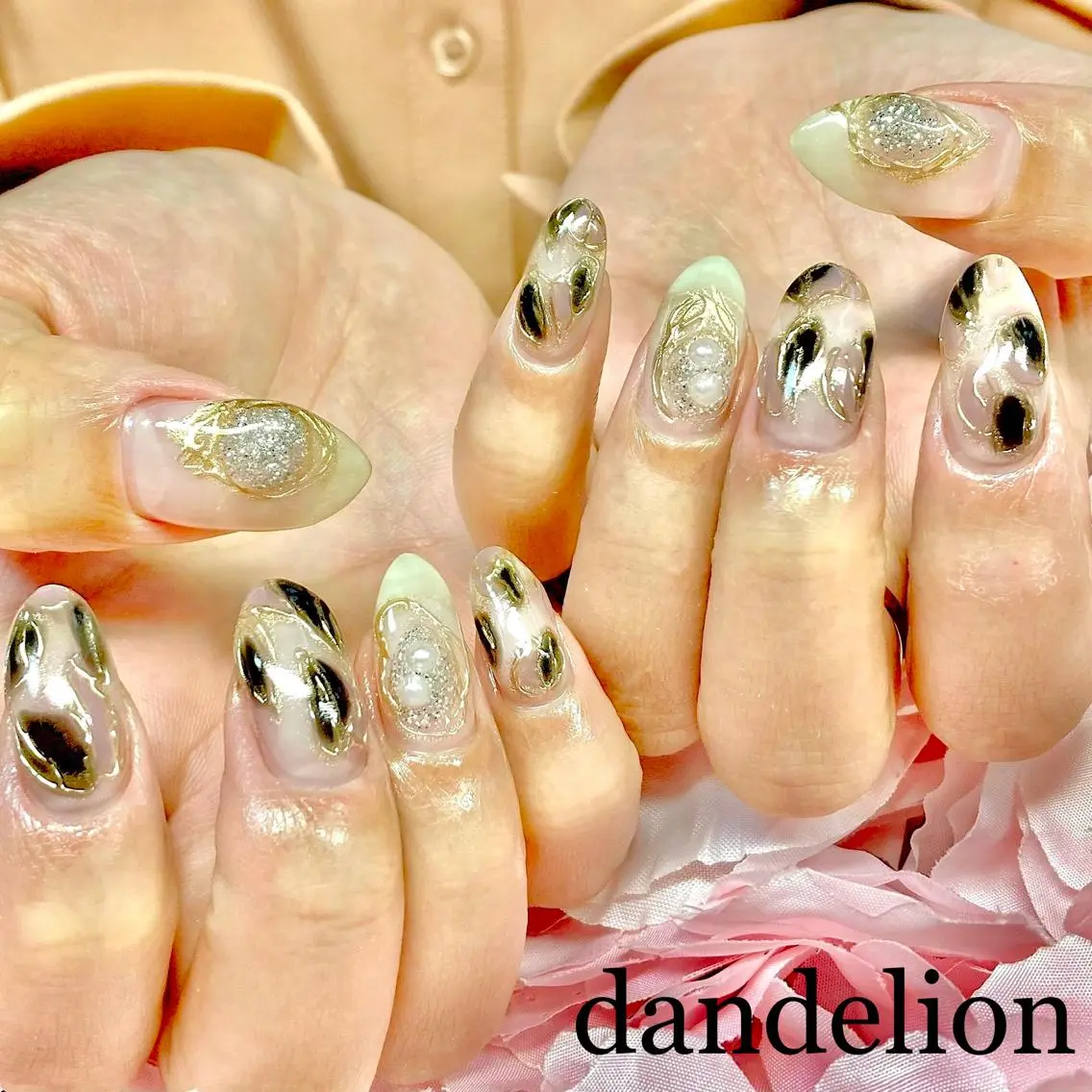 ネイル ハンドネイル ハンドケア dandelion ダンデライオンのネイルデザイン
