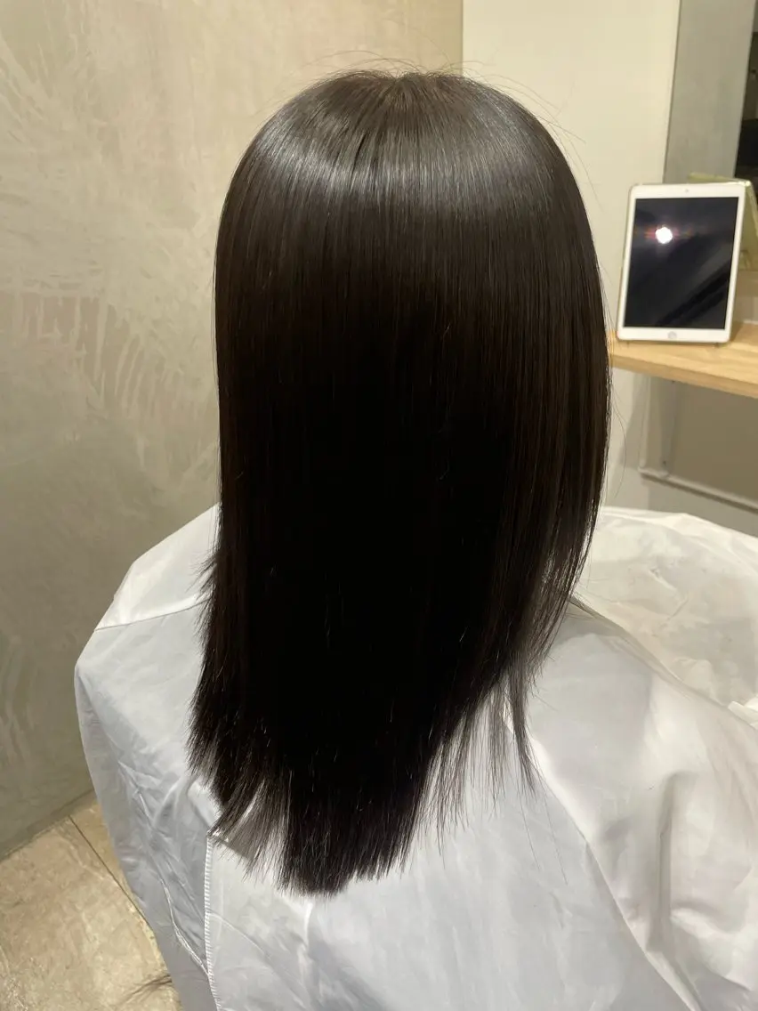 ミディアム 南雲 由麻のヘアスタイル
