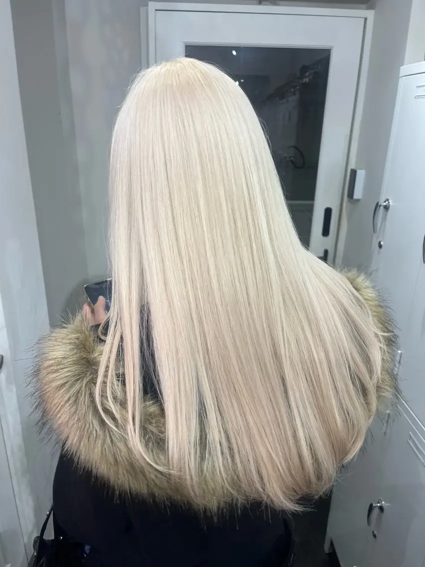 ロング カラー ヘアカラー トリートメント ♱地雷カラー♱ウルフ ♱ 藍衣 ♱のヘアスタイル