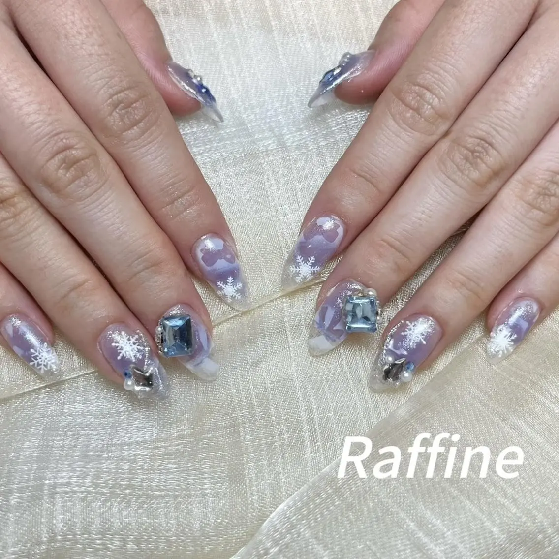 ネイル RAFFINE haru🦋🩵のネイルデザイン